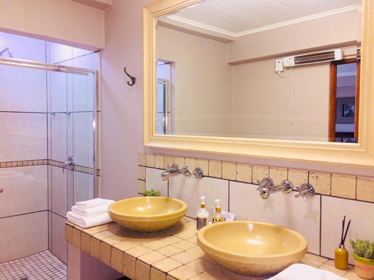 Amoris Guest House-Waterkloof Ridge Претория Экстерьер фото